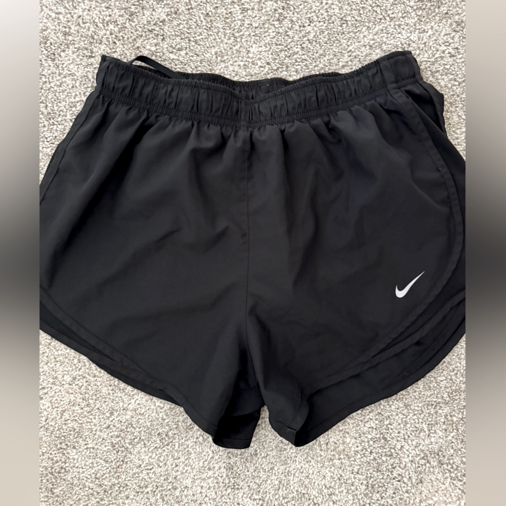 Nike Black running Shorts Moisture-Wicking Design. Size med